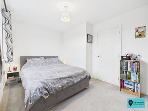 Bedroom- click for photo gallery